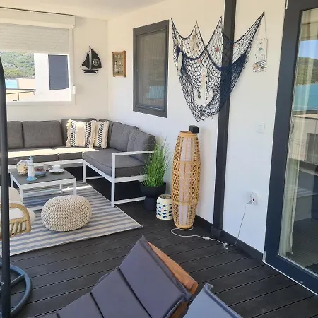 Holiday home O'fig Mobile Tisno